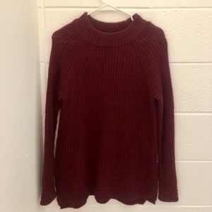 Maroon mock neck sweater w/ scallop hem